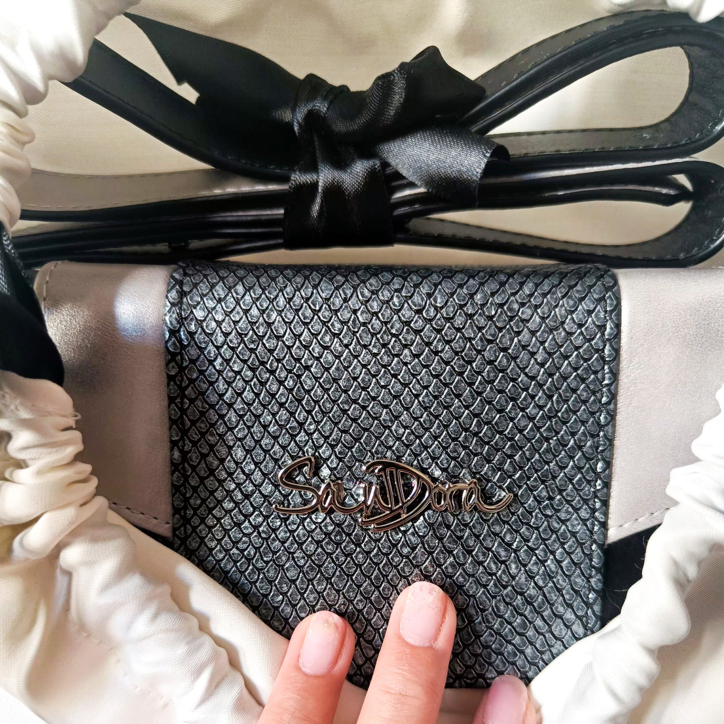 Box Forma - Chrome Noir